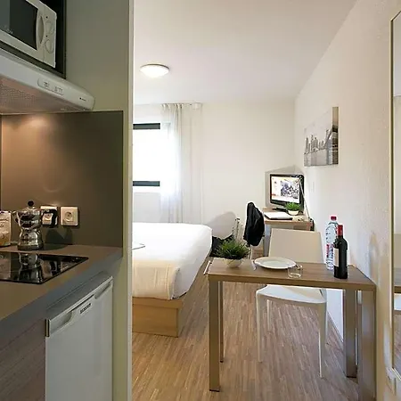 Teneo Bordeaux - Aeroport Hotel apartamentowy Mérignac